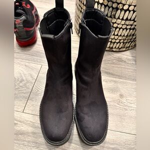 T.J.Maxx Men's Black Boots NWOT